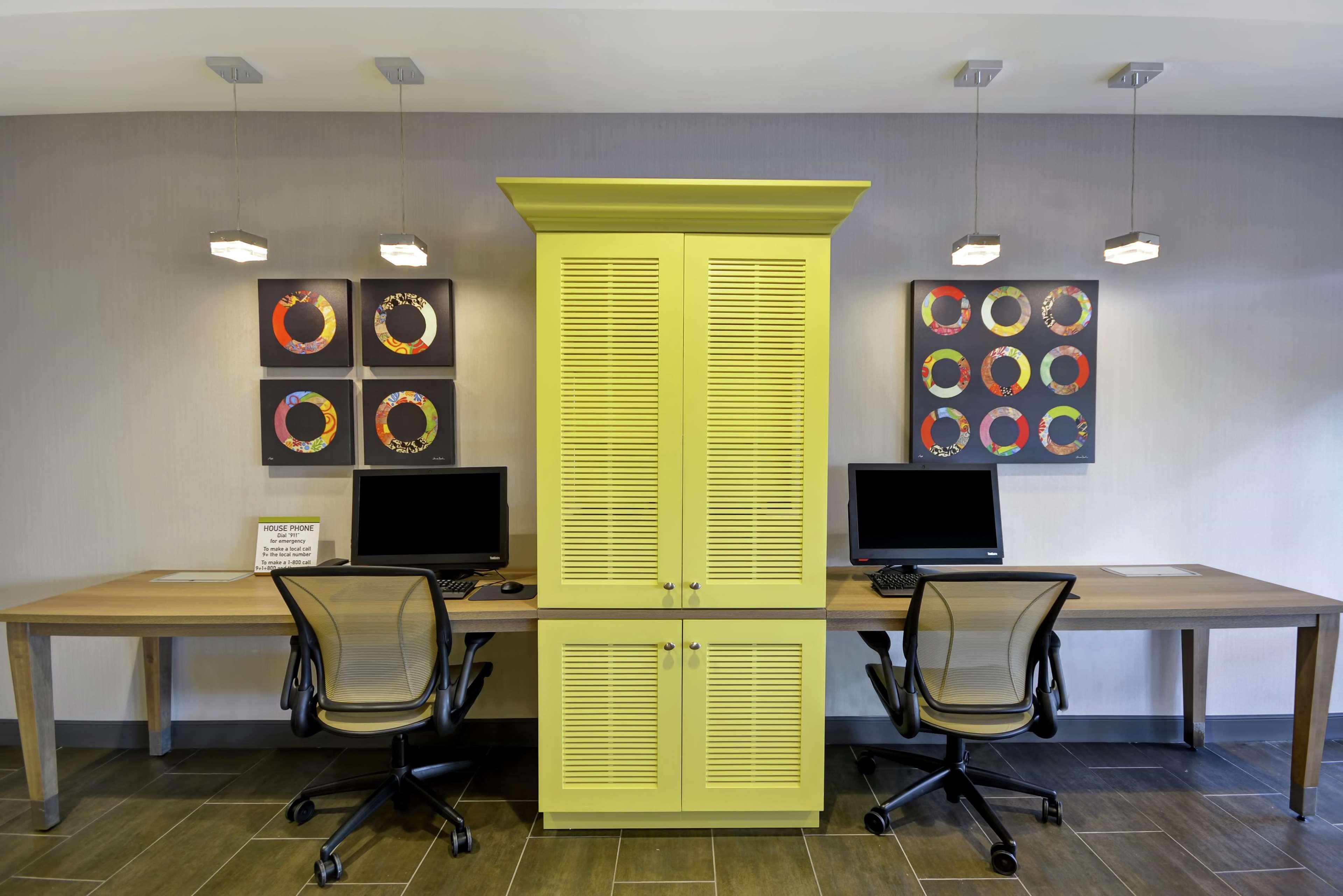 Home2 Suites By Hilton Queensbury Lake George Экстерьер фото